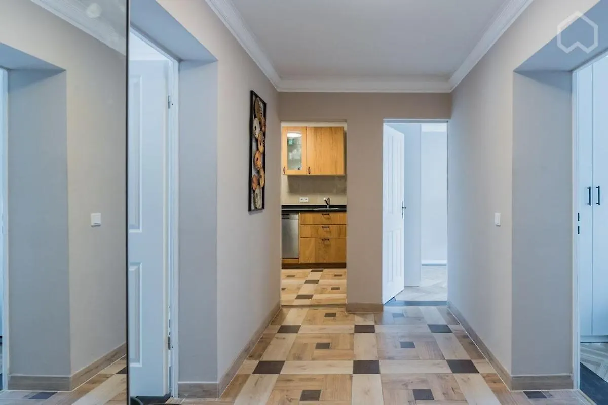Moderne Wohnung Fuer Junggebliebene In Kreuzberg-3L Berlin Germany
